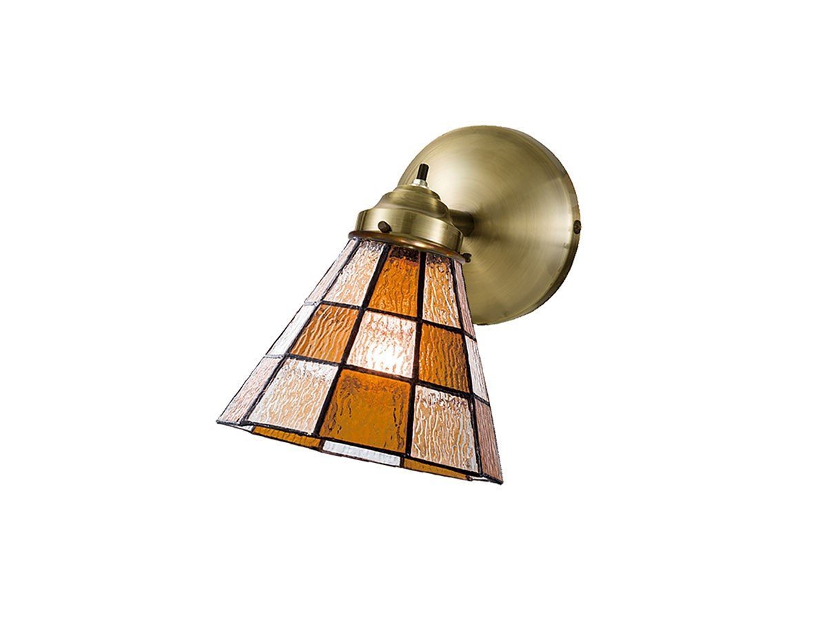 【フライミー ファクトリー/FLYMEe Factory / GOODS】のCUSTOM SERIES Classic Wall Lamp × Stained Glass Checker / カスタムシリーズ クラシックウォールランプ × ステンドグラス(チェッカー) インテリア・キッズ・メンズ・レディースファッション・服の通販 founy(ファニー) 　イエロー　Yellow　オレンジ　Orange　クラシック　Classic, Timeless Style　デスク　Desk, Work Desk　ハンド　Hand, Handmade　送料無料　Free Shipping　ホーム・キャンプ・アウトドア・お取り寄せ　Home Living / Home & Lifestyle / Camping Gear / Outdoor Camping　家具・インテリア　Home Furniture & Interior. Stylish & Functional Living Spaces　ライト・照明　Lamps & Lighting Fixtures　器具本体:ゴールド|ID: prp329100000007332 ipo3291000000036244997