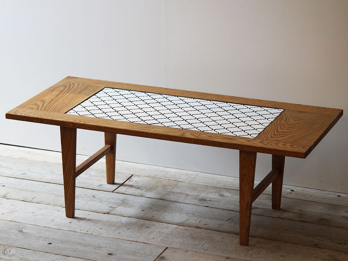 【スウィッチ/SWITCH / GOODS】のTile Living Table / タイル リビングテーブル(収納棚付) インテリア・キッズ・メンズ・レディースファッション・服の通販 founy(ファニー) 　送料無料　Free Shipping　シンプル　Simple　テーブル　Table　フレーム　Flame　人気　Popularity　ホーム・キャンプ・アウトドア・お取り寄せ　Home,Garden,Outdoor,Camping Gear　家具・インテリア　Home Furniture & Interior. Stylish & Functional Living Spaces　テーブル　Table　ローテーブル・センターテーブル　Low Table/Center Table　タイルカラー「ホワイト」参考イメージ|ID: prp329100000007424 ipo3291000000032440140
