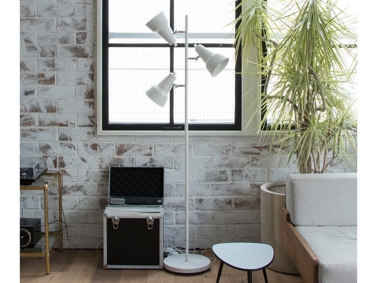 【フライミーパーラー/FLYMEe Parlor / GOODS】のFloor Light / フロアライト #105473 インテリア・キッズ・メンズ・レディースファッション・服の通販 founy(ファニー) 　リラックス　Relax, Relaxed Fit　送料無料　Free Shipping　ホーム・キャンプ・アウトドア・お取り寄せ　Home Living / Home & Lifestyle / Camping Gear / Outdoor Camping　家具・インテリア　Home Furniture & Interior. Stylish & Functional Living Spaces　ライト・照明　Lamps & Lighting Fixtures　フロアランプ・スタンドライト　Floor Lamp / Standing Lamp　ホワイト|ID: prp329100000007467 ipo3291000000033300913