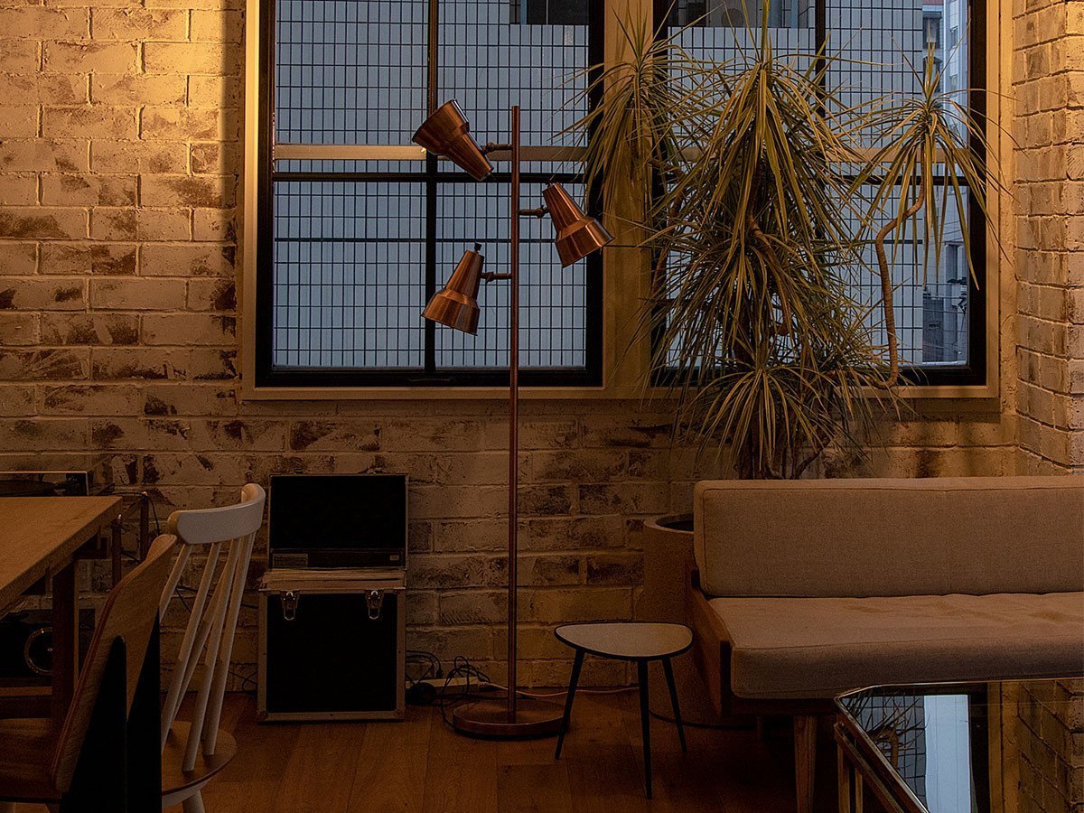 【フライミーパーラー/FLYMEe Parlor / GOODS】のFloor Light / フロアライト #105473 インテリア・キッズ・メンズ・レディースファッション・服の通販 founy(ファニー) 　リラックス　Relax, Relaxed Fit　送料無料　Free Shipping　ホーム・キャンプ・アウトドア・お取り寄せ　Home Living / Home & Lifestyle / Camping Gear / Outdoor Camping　家具・インテリア　Home Furniture & Interior. Stylish & Functional Living Spaces　ライト・照明　Lamps & Lighting Fixtures　フロアランプ・スタンドライト　Floor Lamp / Standing Lamp　ロータリースイッチでの点灯切替えパターン|ID: prp329100000007467 ipo3291000000033300916