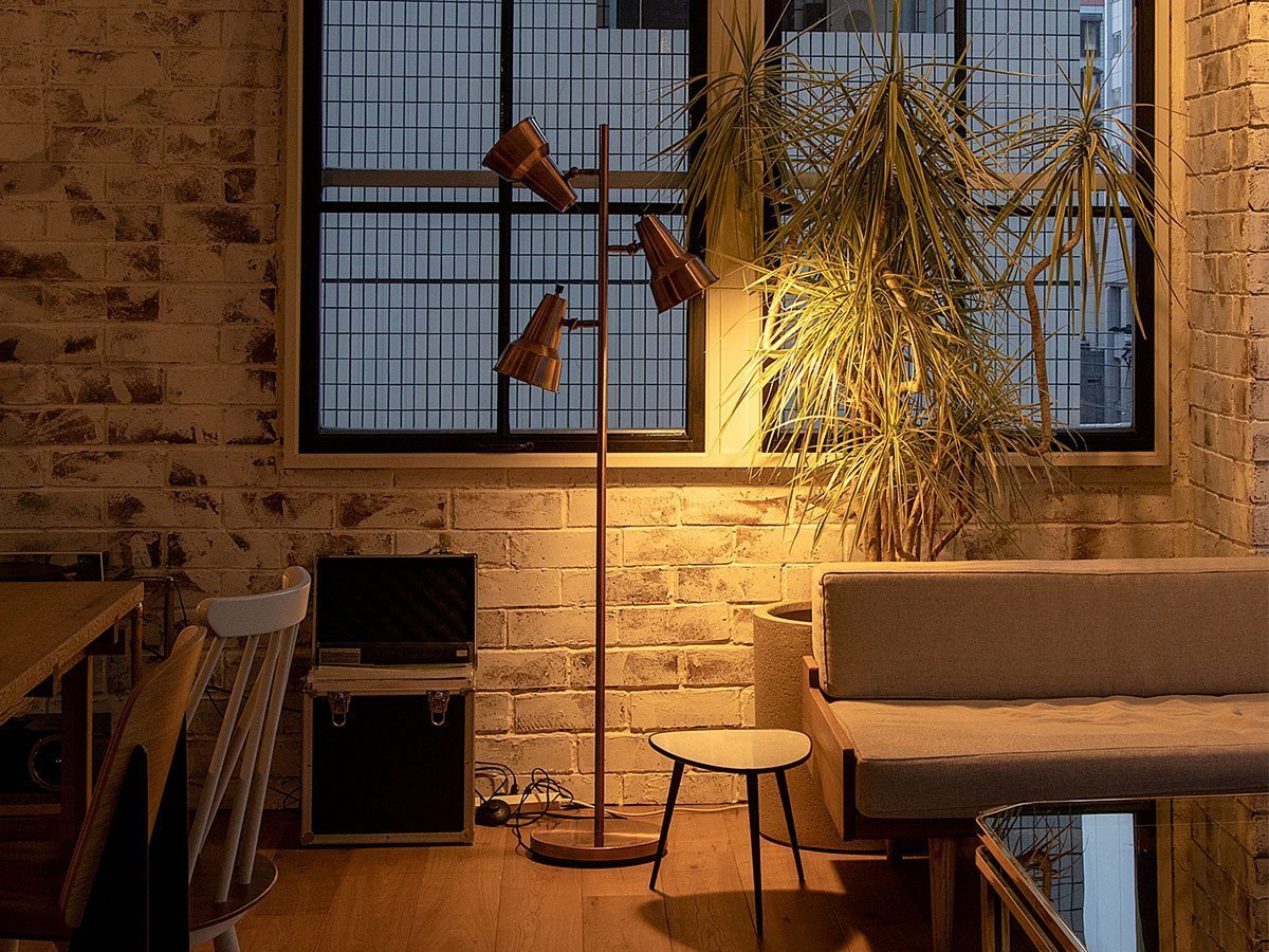 【フライミーパーラー/FLYMEe Parlor / GOODS】のFloor Light / フロアライト #105473 インテリア・キッズ・メンズ・レディースファッション・服の通販 founy(ファニー) 　リラックス　Relax, Relaxed Fit　送料無料　Free Shipping　ホーム・キャンプ・アウトドア・お取り寄せ　Home Living / Home & Lifestyle / Camping Gear / Outdoor Camping　家具・インテリア　Home Furniture & Interior. Stylish & Functional Living Spaces　ライト・照明　Lamps & Lighting Fixtures　フロアランプ・スタンドライト　Floor Lamp / Standing Lamp　ロータリースイッチでの点灯切替えパターン|ID: prp329100000007467 ipo3291000000033300918