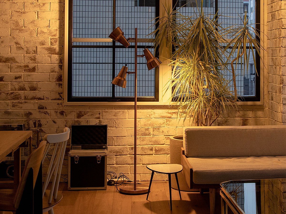 【フライミーパーラー/FLYMEe Parlor / GOODS】のFloor Light / フロアライト #105473 インテリア・キッズ・メンズ・レディースファッション・服の通販 founy(ファニー) 　リラックス　Relax, Relaxed Fit　送料無料　Free Shipping　ホーム・キャンプ・アウトドア・お取り寄せ　Home Living / Home & Lifestyle / Camping Gear / Outdoor Camping　家具・インテリア　Home Furniture & Interior. Stylish & Functional Living Spaces　ライト・照明　Lamps & Lighting Fixtures　フロアランプ・スタンドライト　Floor Lamp / Standing Lamp　ロータリースイッチでの点灯切替えパターン|ID: prp329100000007467 ipo3291000000033300922