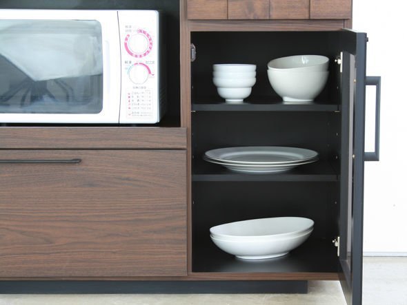 【フライミールーム/FLYMEe Room / GOODS】のKITCHEN COUNTER / キッチンカウンター 幅120cm f1145 インテリア・キッズ・メンズ・レディースファッション・服の通販 founy(ファウニー) 　コンパクト　Compact, Small Size　ホーム・キャンプ・アウトドア・お取り寄せ　Home Living / Home & Lifestyle / Camping Gear / Outdoor Camping　キッチン・ダイニング　Kitchen & Dining Essentials. Stylish & Functional Tableware　キッチン収納　Kitchen Storage　キッチン収納・食器棚・レンジ台　Kitchen Cabinet　右下のガラス扉の中は可動式の棚板2枚付き。ビスの位置で棚の間隔を調節可能です。|ID: prp329100000007645 ipo3291000000036980349