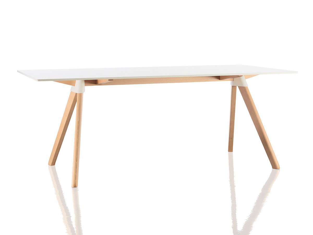 【マジス/MAGIS / GOODS】のBUTCH -The Wild Bunch / バッチ “ザ・ワイルド バンチ” 幅130cm インテリア・キッズ・メンズ・レディースファッション・服の通販 founy(ファニー) 　送料無料　Free Shipping　テーブル　Table, Dining Table　ホーム・キャンプ・アウトドア・お取り寄せ　Home Living / Home & Lifestyle / Camping Gear / Outdoor Camping　家具・インテリア　Home Furniture & Interior. Stylish & Functional Living Spaces　テーブル　Dining, Coffee & Side Tables　ダイニングテーブル・食卓テーブル　Dining Tables　|ID: prp329100000007715 ipo3291000000035617021