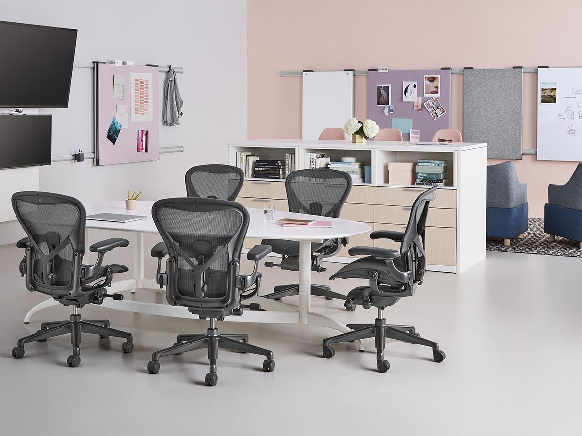 【ハーマンミラー/Herman Miller / GOODS】のAeron Chair Remastered / アーロンチェア リマスタード Aサイズ(スモールサイズ) 人気、トレンドファッション・服の通販 founy(ファニー) 　フィット　Fit　メッシュ　Mesh　ワーク　Work　ビジネス 仕事 通勤　Business　ホーム・キャンプ・アウトドア・お取り寄せ　Home,Garden,Outdoor,Camping Gear　家具・インテリア　Furniture　チェア・椅子　Chair　オフィスチェア・デスクチェア　Office Chair/Desk Chair　other-5|ID: prp329100000007799 ipo3291000000031551962