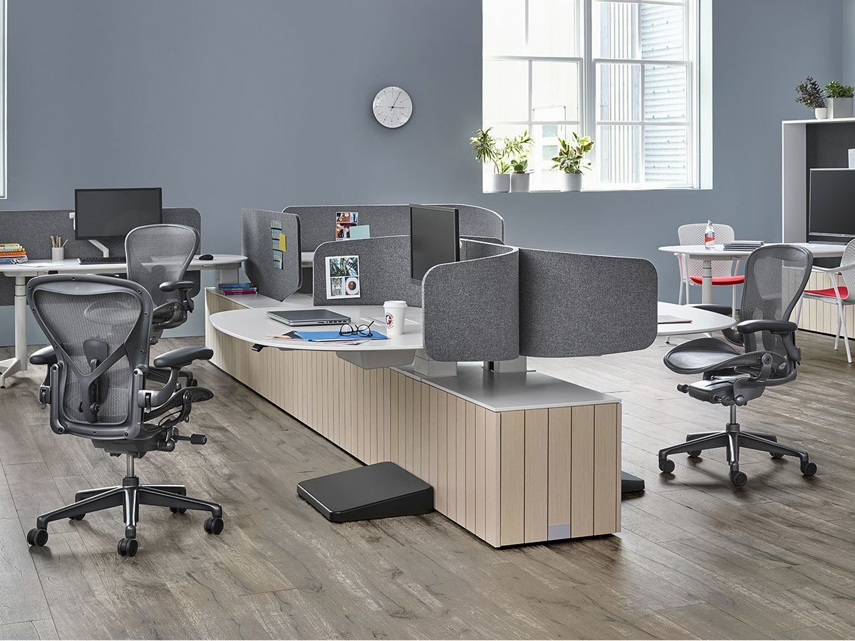 【ハーマンミラー/Herman Miller / GOODS】のAeron Chair Remastered / アーロンチェア リマスタード Aサイズ(スモールサイズ) 人気、トレンドファッション・服の通販 founy(ファニー) 　フィット　Fit　メッシュ　Mesh　ワーク　Work　ビジネス 仕事 通勤　Business　ホーム・キャンプ・アウトドア・お取り寄せ　Home,Garden,Outdoor,Camping Gear　家具・インテリア　Furniture　チェア・椅子　Chair　オフィスチェア・デスクチェア　Office Chair/Desk Chair　other-6|ID: prp329100000007799 ipo3291000000031551963