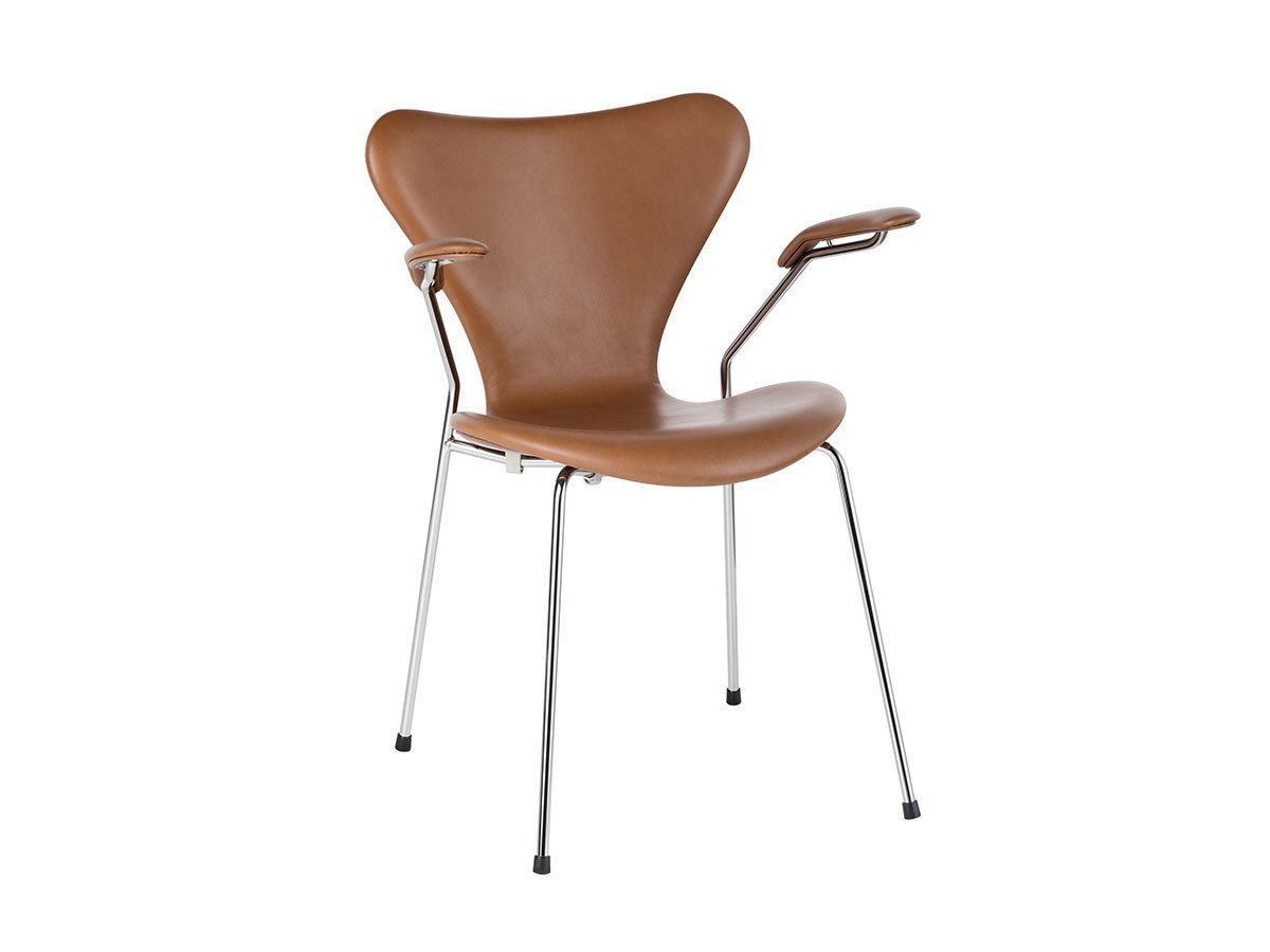 【フリッツ ハンセン/FRITZ HANSEN / GOODS】のSERIES 7 / セブンチェア フルパディング アームチェア 3207 インテリア・キッズ・メンズ・レディースファッション・服の通販 founy(ファニー) 　クッション　Cushion, Throw Pillow　シェイプ　Shape, Slim Fit　ファブリック　Fabric, Textile　送料無料　Free Shipping　おすすめ　Recommended / Our Picks　ホーム・キャンプ・アウトドア・お取り寄せ　Home Living / Home & Lifestyle / Camping Gear / Outdoor Camping　家具・インテリア　Home Furniture & Interior. Stylish & Functional Living Spaces　チェア・椅子　Seating & Chairs　ダイニングチェア・木製チェア　Dining Chairs　ホーム・キャンプ・アウトドア・お取り寄せ　Home Living / Home & Lifestyle / Camping Gear / Outdoor Camping　家具・インテリア　Home Furniture & Interior. Stylish & Functional Living Spaces　チェア・椅子　Seating & Chairs　アームチェア・アクセントチェア　Armchairs & Accent Chairs　フレーム:クローム仕上|ID: prp329100000007827 ipo3291000000033314985
