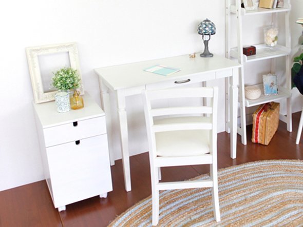 【フライミールーム/FLYMEe Room / GOODS】のDesk / デスク m29136 人気、トレンドファッション・服の通販 founy(ファニー) 　送料無料　Free Shipping　アンティーク　Antique　クラシカル　Classical　コンパクト　Compact　デスク　Desk　雑誌　Magazine　ホーム・キャンプ・アウトドア・お取り寄せ　Home,Garden,Outdoor,Camping Gear　家具・インテリア　Furniture　その他 インテリア雑貨、家具　Furniture, Interior, Others　other-4|ID: prp329100000007906 ipo3291000000031545032