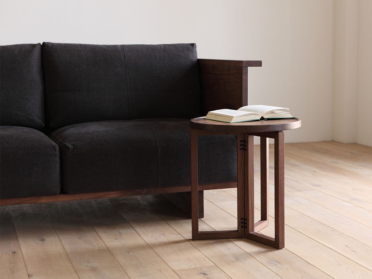 【ヒラシマ/HIRASHIMA / GOODS】のSPAGO Circle Table 042 / スパーゴ サークルテーブル 042 インテリア・キッズ・メンズ・レディースファッション・服の通販 founy(ファニー) 　イタリア　Italy　コンパクト　Compact, Small Size　サークル　Circle, Round Design　テーブル　Table, Dining Table　送料無料　Free Shipping　ホーム・キャンプ・アウトドア・お取り寄せ　Home Living / Home & Lifestyle / Camping Gear / Outdoor Camping　家具・インテリア　Home Furniture & Interior. Stylish & Functional Living Spaces　テーブル　Dining, Coffee & Side Tables　サイドテーブル・ナイトテーブル　Side & End Tables　ウッド:ウォールナット、サイズ:ロー|ID: prp329100000008080 ipo3291000000036861959