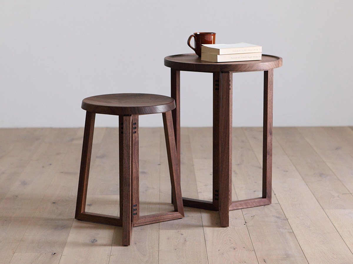 【ヒラシマ/HIRASHIMA / GOODS】のSPAGO Circle Table 042 / スパーゴ サークルテーブル 042 インテリア・キッズ・メンズ・レディースファッション・服の通販 founy(ファニー) 　イタリア　Italy　コンパクト　Compact, Small Size　サークル　Circle, Round Design　テーブル　Table, Dining Table　送料無料　Free Shipping　ホーム・キャンプ・アウトドア・お取り寄せ　Home Living / Home & Lifestyle / Camping Gear / Outdoor Camping　家具・インテリア　Home Furniture & Interior. Stylish & Functional Living Spaces　テーブル　Dining, Coffee & Side Tables　サイドテーブル・ナイトテーブル　Side & End Tables　左:同シリーズの「スツール」、右:本商品|ID: prp329100000008080 ipo3291000000036861962