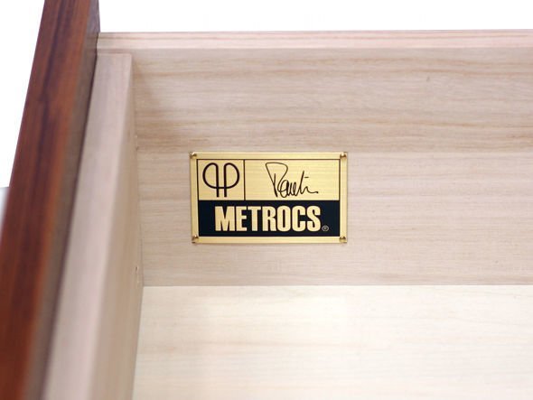 【メトロクス/METROCS / GOODS】のF061 Sideboard / F061サイドボード インテリア・キッズ・メンズ・レディースファッション・服の通販 founy(ファニー) 　コンパクト　Compact　シンプル　Simple　デスク　Desk　フォルム　Form　フランス　France　プレート　Plate　おすすめ　Recommend　ホーム・キャンプ・アウトドア・お取り寄せ　Home,Garden,Outdoor,Camping Gear　家具・インテリア　Furniture　収納家具・キャビネット　Storage Furniture　サイドボード　Sideboard　引出し内にはピエール・ポラン公認の証、真鍮製のサインプレート付きです。|ID: prp329100000008164 ipo3291000000030191249