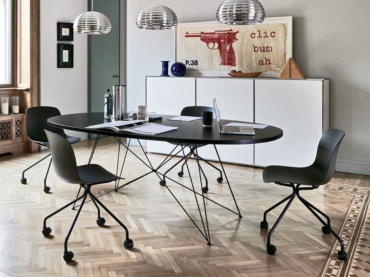 【マジス/MAGIS / GOODS】のXZ3 / XZ3 丸型テーブル インテリア・キッズ・メンズ・レディースファッション・服の通販 founy(ファニー) 　スタイリッシュ　Stylish, Fashionable　テーブル　Table, Dining Table　モダン　Modern, Contemporary　ラウンド　Round, Round Neck　ホーム・キャンプ・アウトドア・お取り寄せ　Home Living / Home & Lifestyle / Camping Gear / Outdoor Camping　家具・インテリア　Home Furniture & Interior. Stylish & Functional Living Spaces　テーブル　Dining, Coffee & Side Tables　ダイニングテーブル・食卓テーブル　Dining Tables　参考イメージ|ID: prp329100000008236 ipo3291000000036818035