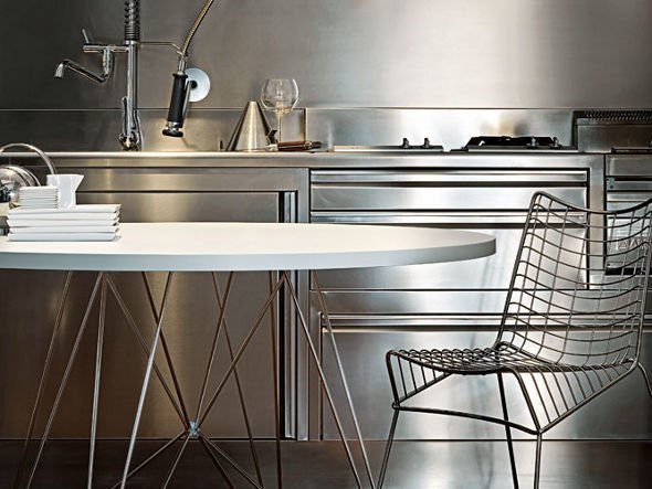 【マジス/MAGIS / GOODS】のXZ3 / XZ3 丸型テーブル インテリア・キッズ・メンズ・レディースファッション・服の通販 founy(ファニー) 　スタイリッシュ　Stylish, Fashionable　テーブル　Table, Dining Table　モダン　Modern, Contemporary　ラウンド　Round, Round Neck　ホーム・キャンプ・アウトドア・お取り寄せ　Home Living / Home & Lifestyle / Camping Gear / Outdoor Camping　家具・インテリア　Home Furniture & Interior. Stylish & Functional Living Spaces　テーブル　Dining, Coffee & Side Tables　ダイニングテーブル・食卓テーブル　Dining Tables　天板ホワイト、脚クロム|ID: prp329100000008236 ipo3291000000036818040