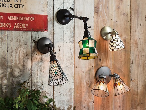 【フライミー ファクトリー/FLYMEe Factory / GOODS】のCUSTOM SERIES Engineer Wall Lamp L × Stained Glass Dots / カスタムシリーズ エンジニアウォールランプL × ステンドグラス(ドッツ) インテリア・キッズ・メンズ・レディースファッション・服の通販 founy(ファニー) 　デスク　Desk　ドット　Dot　ハンド　Hand　送料無料　Free Shipping　ホーム・キャンプ・アウトドア・お取り寄せ　Home,Garden,Outdoor,Camping Gear　家具・インテリア　Furniture　ライト・照明　Lighting & Light Fixtures　参考イメージ|ID: prp329100000008248 ipo3291000000030683490