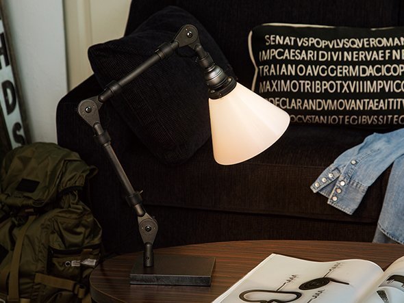 【フライミー ファクトリー/FLYMEe Factory / GOODS】のCUSTOM SERIES Engineer Desk Lamp × Trans Mini / カスタムシリーズ エンジニアデスクランプ × トランス(ミニ) インテリア・キッズ・メンズ・レディースファッション・服の通販 founy(ファニー) 　送料無料　Free Shipping　ガラス　Glass　シンプル　Simple　デスク　Desk　フォルム　Form　台形　Trapezoid　ホーム・キャンプ・アウトドア・お取り寄せ　Home,Garden,Outdoor,Camping Gear　家具・インテリア　Home Furniture & Interior. Stylish & Functional Living Spaces　ライト・照明　Lighting & Light Fixtures　デスクライト・テーブルライト　Desk Light/Table Light　参考イメージ|ID: prp329100000008284 ipo3291000000030625527