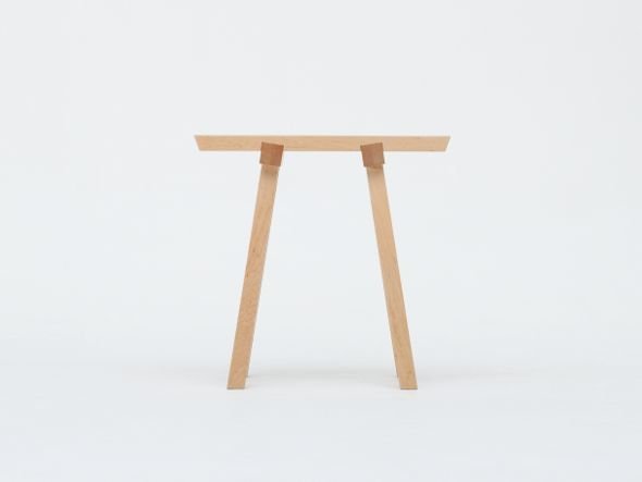 【カリモクニュースタンダード/KARIMOKU NEW STANDARD / GOODS】のTORII-S / トリイ エス インテリア・キッズ・メンズ・レディースファッション・服の通販 founy(ファニー) 　送料無料　Free Shipping　コンパクト　Compact　スリム　Slim　モチーフ　Motif　ホーム・キャンプ・アウトドア・お取り寄せ　Home,Garden,Outdoor,Camping Gear　家具・インテリア　Home Furniture & Interior. Stylish & Functional Living Spaces　チェア・椅子　Chair　スツール　Stool　真正面から見ると、このスツールの建築的要素が明確に見えてきます。|ID: prp329100000008321 ipo3291000000030229800