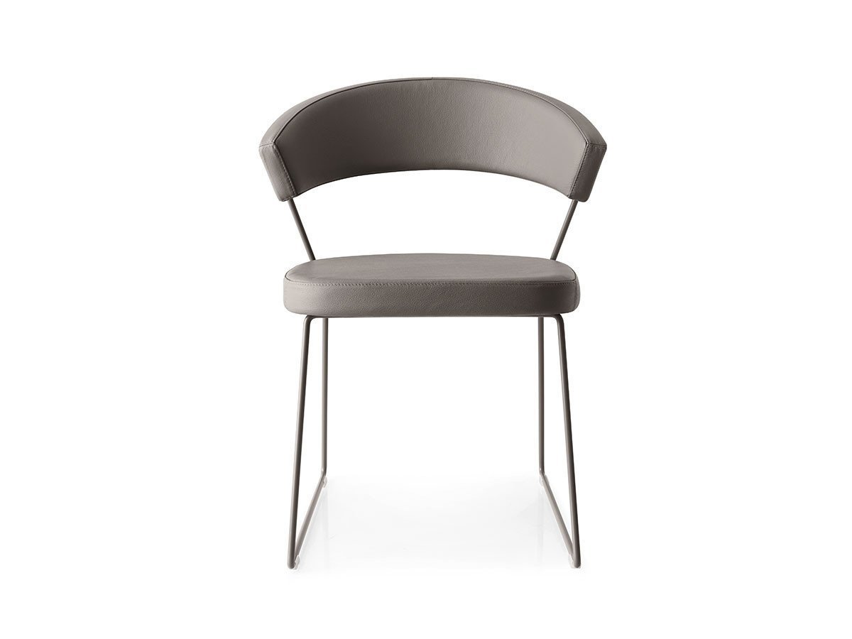 【コヌビア/connubia / GOODS】のNEW YORK / ニューヨーク レザー 塗装脚 CB/1022 インテリア・キッズ・メンズ・レディースファッション・服の通販 founy(ファニー) 　送料無料　Free Shipping　おすすめ　Recommended / Our Picks　シンプル　Simple, Minimal　ニューヨーク　New York, NYC Style　フレーム　Frame, Outline　ホーム・キャンプ・アウトドア・お取り寄せ　Home Living / Home & Lifestyle / Camping Gear / Outdoor Camping　家具・インテリア　Home Furniture & Interior. Stylish & Functional Living Spaces　チェア・椅子　Seating & Chairs　ダイニングチェア・木製チェア　Dining Chairs　D04 トープ|ID: prp329100000008464 ipo3291000000036837243