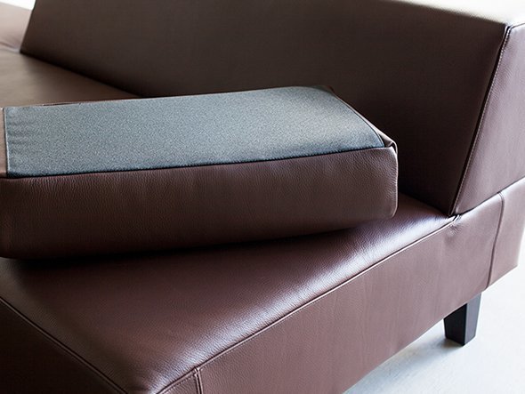 【フランネルソファ/FLANNEL SOFA / GOODS】のPIVO ONE ARM SOFA / ピヴォ 3人掛け片肘ソファ インテリア・キッズ・メンズ・レディースファッション・服の通販 founy(ファニー) 　ホーム・キャンプ・アウトドア・お取り寄せ　Home Living / Home & Lifestyle / Camping Gear / Outdoor Camping　家具・インテリア　Home Furniture & Interior. Stylish & Functional Living Spaces　ソファー　Couches & Sofas　裏面イメージ|ID: prp329100000008520 ipo3291000000037001986