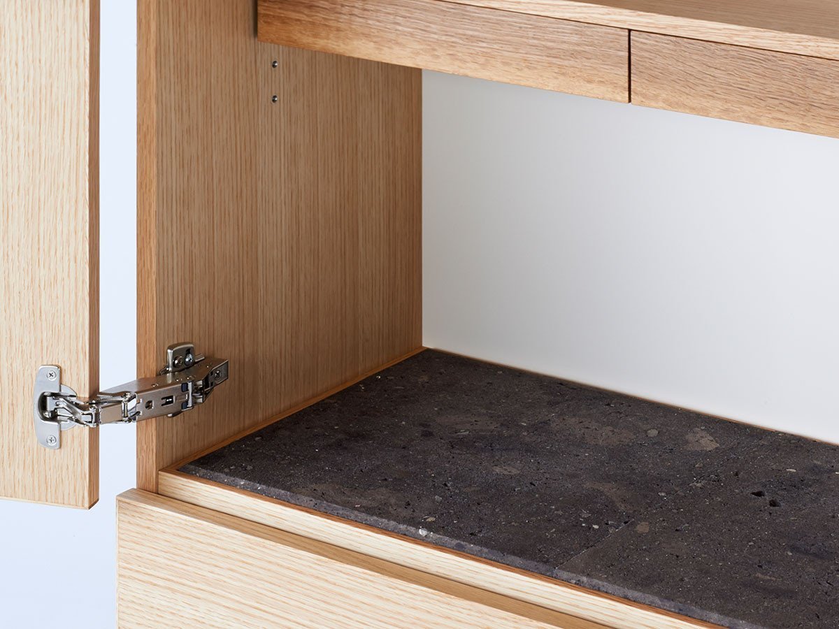 【ベンカ/BENCA / GOODS】のANEMONE Cafe cabinet / アネモネ カフェキャビネット インテリア・キッズ・メンズ・レディースファッション・服の通販 founy(ファニー) ガラス Glass, Glassware フラット Flat, Flat Shoes ポケット Pocket, Pocket Detail ホーム・キャンプ・アウトドア・お取り寄せ Home Living / Home & Lifestyle / Camping Gear / Outdoor Camping キッチン・ダイニング Kitchen & Dining Essentials. Stylish & Functional Tableware キッチン収納 Kitchen Storage キッチン収納・食器棚・レンジ台 Kitchen Cabinet ホーム・キャンプ・アウトドア・お取り寄せ Home Living / Home & Lifestyle / Camping Gear / Outdoor Camping キッチン・ダイニング Kitchen & Dining Essentials. Stylish & Functional Tableware キッチン家電・キッチン用品 Kitchen Appliances & Tools マグカップ・カップ&ソーサー・陶器食器 Mugs / Cups and Saucers / Ceramic Drinkware 収納内部の下段には天然石を使用しています。|ID: prp329100000008554 ipo3291000000036799009