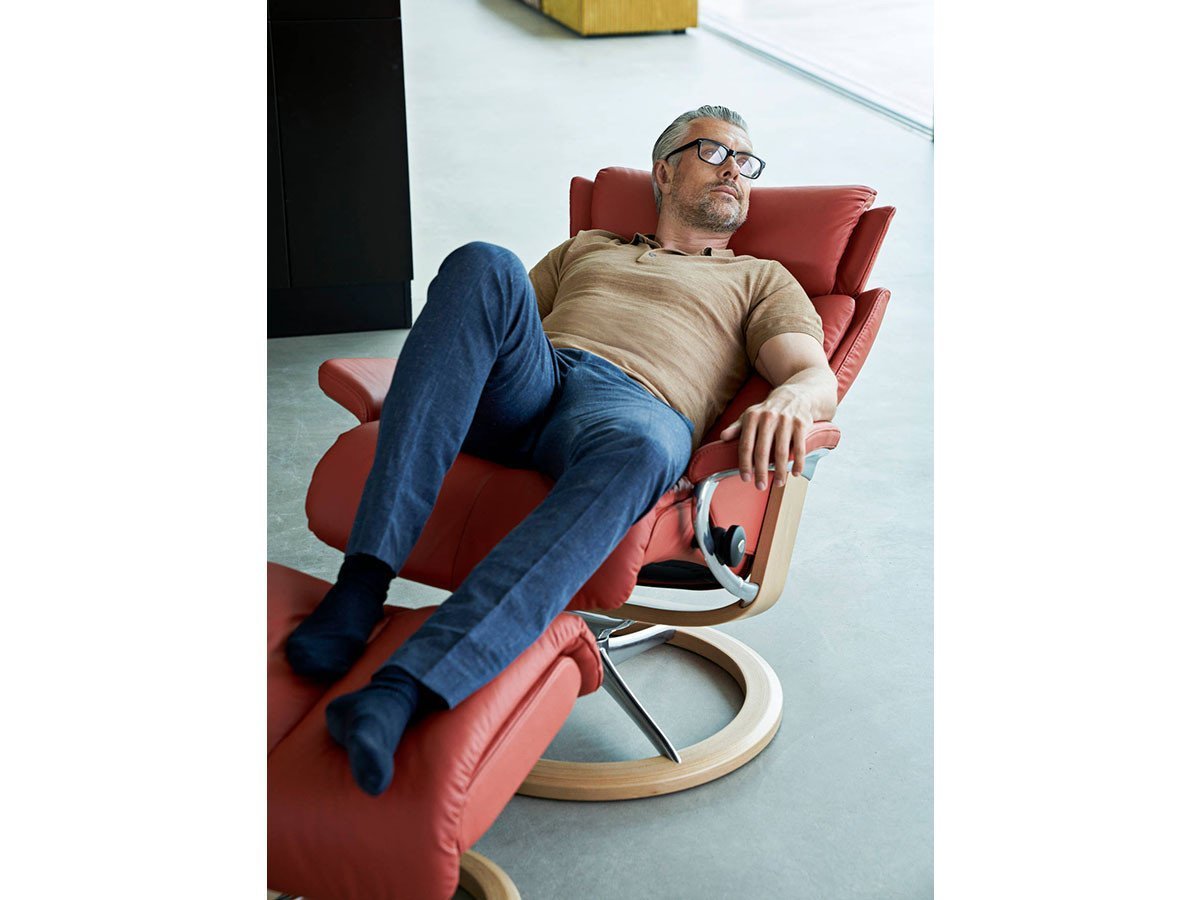 【ストレスレス/Stressless / GOODS】のStressless Magic Signature / ストレスレス マジック シグニチャー Mサイズ 人気、トレンドファッション・服の通販 founy(ファニー) 　ウッド　Wood　クッション　Cushion　シンプル　Simple　スタイリッシュ　Stylish　スプリング　Spring　センター　Center　フィット　Fit　フレーム　Flame　冬　Winter　ホーム・キャンプ・アウトドア・お取り寄せ　Home,Garden,Outdoor,Camping Gear　家具・インテリア　Home Furniture & Interior. Stylish & Functional Living Spaces　チェア・椅子　Chair　リクライニングチェア　Recliner Chair　other-5|ID: prp329100000008622 ipo3291000000031548778
