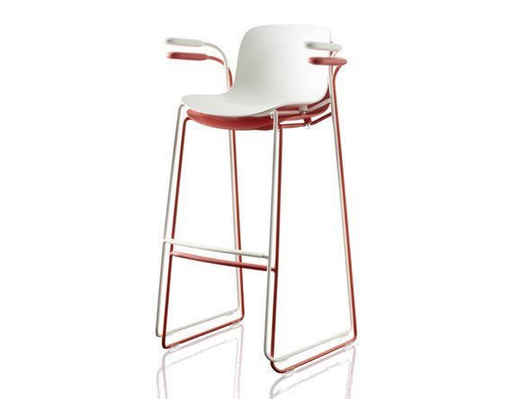 【マジス/MAGIS / GOODS】のTROY STOOL / トロイ アーム付スツール スレッジ・塗装脚 インテリア・キッズ・メンズ・レディースファッション・服の通販 founy(ファニー) 　送料無料　Free Shipping　コンパクト　Compact　4脚までスタッキング(重ね置き)可能です。|ID: prp329100000008688 ipo3291000000030214014
