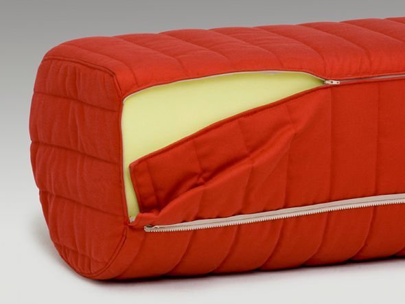 【マルイチセーリング/MARUICHI Selling / GOODS】のSKIP 1 MINI FLOOR SOFA / スキップ1 ミニ フロアソファ インテリア・キッズ・メンズ・レディースファッション・服の通販 founy(ファニー) 　フォーム　Form　冬　Winter / This Winter　ホーム・キャンプ・アウトドア・お取り寄せ　Home Living / Home & Lifestyle / Camping Gear / Outdoor Camping　家具・インテリア　Home Furniture & Interior. Stylish & Functional Living Spaces　ソファー　Couches & Sofas　カバーはファスナー式で簡単に取り外し洗うことができます。|ID: prp329100000008767 ipo3291000000036855253