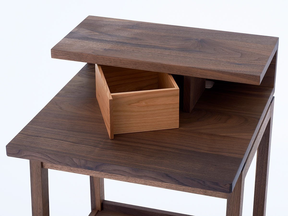 【ベンカ/BENCA / GOODS】のROSELLE Dresser stand without mirror / ローゼル ドレッサースタンド ミラーなし 木箱付 インテリア・キッズ・メンズ・レディースファッション・服の通販 founy(ファニー) 　アクセサリー　Accessories　ウッド　Wood　シンプル　Simple　スタンド　Stand　テーブル　Table　デスク　Desk　バランス　Balance　ワンポイント　One Point　ホーム・キャンプ・アウトドア・お取り寄せ　Home,Garden,Outdoor,Camping Gear　家具・インテリア　Furniture　テーブル　Table　コンソール・カウンターテーブル　Console/Counter Table　ホーム・キャンプ・アウトドア・お取り寄せ　Home,Garden,Outdoor,Camping Gear　家具・インテリア　Furniture　ミラー・ドレッサー　Mirror　ミラー・鏡　Mirror　ホーム・キャンプ・アウトドア・お取り寄せ　Home,Garden,Outdoor,Camping Gear　家具・インテリア　Furniture　ミラー・ドレッサー　Mirror　ドレッサー　Dresser　「木箱 S」使用イメージ|ID: prp329100000008808 ipo3291000000030225358