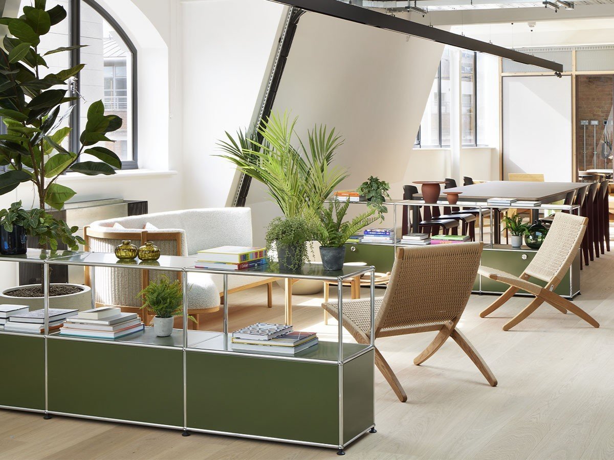 【ユーエスエム/USM / GOODS】のUSM Haller Sideboard / USMハラー サイドボード W / D / H:1523 / 373 / 740mm ドロップダウンドア × 2 インテリア・キッズ・メンズ・レディースファッション・服の通販 founy(ファニー) コレクション Collection, Seasonal Line シンプル Simple, Minimal ニューヨーク New York, NYC Style バランス Balance, Style Balance ボックス Boxy, Box Shape ホーム・キャンプ・アウトドア・お取り寄せ Home Living / Home & Lifestyle / Camping Gear / Outdoor Camping 家具・インテリア Home Furniture & Interior. Stylish & Functional Living Spaces 収納家具・キャビネット Storage Furniture サイドボード・リビング収納 Cabinet / Storage Cabinet 参考イメージ|ID: prp329100000008898 ipo3291000000036813646