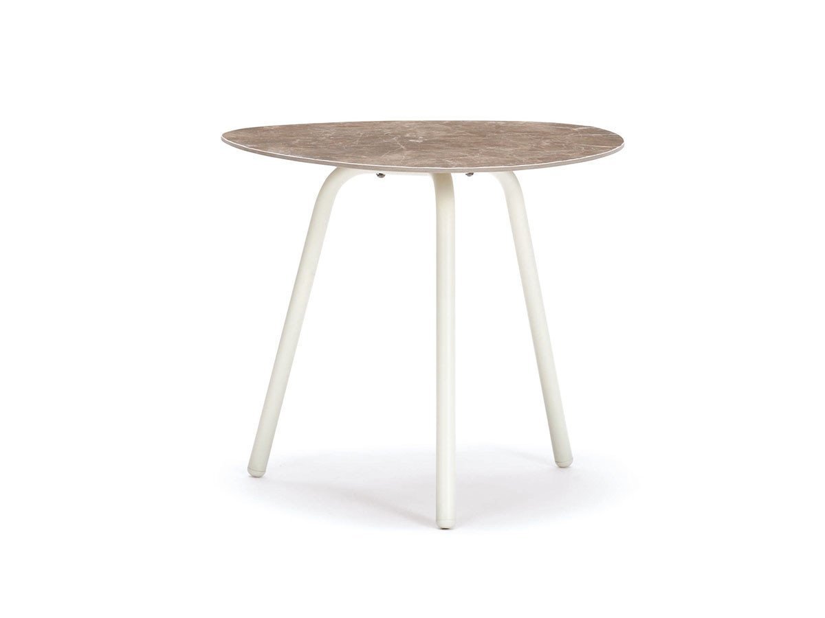 【エムエム/emuemu / GOODS】のTerramare Coffee Table S / テラマーレ コーヒーテーブル S 人気、トレンドファッション・服の通販 founy(ファニー) 　送料無料　Free Shipping　テーブル　Table, Dining Table　フォルム　Silhouette, Form　ホーム・キャンプ・アウトドア・お取り寄せ　Home Living / Home & Lifestyle / Camping Gear / Outdoor Camping　家具・インテリア　Home Furniture & Interior. Stylish & Functional Living Spaces　テーブル　Dining, Coffee & Side Tables　サイドテーブル・ナイトテーブル　Side & End Tables　other-6|ID: prp329100000008926 ipo3291000000031530317