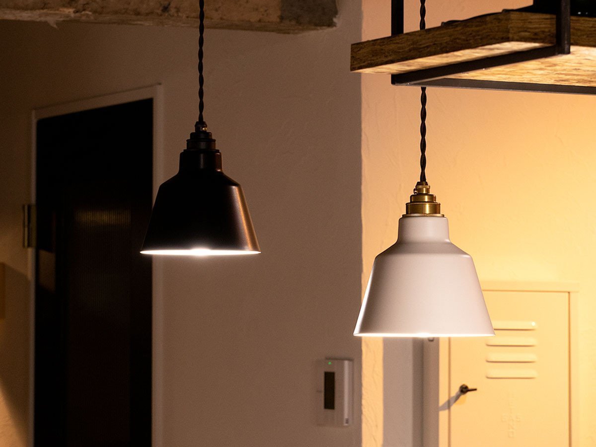 【フライミーパーラー/FLYMEe Parlor / GOODS】のPendant Light / ペンダントライト #105499 インテリア・キッズ・メンズ・レディースファッション・服の通販 founy(ファウニー) 　シンプル　Simple, Minimal　バランス　Balance, Style Balance　リラックス　Relax, Relaxed Fit　ホーム・キャンプ・アウトドア・お取り寄せ　Home Living / Home & Lifestyle / Camping Gear / Outdoor Camping　家具・インテリア　Home Furniture & Interior. Stylish & Functional Living Spaces　ライト・照明　Lamps & Lighting Fixtures　ペンダントライト・吊り下げ照明　Pendant Light / Hanging Light Fixture　「リモコンLED電球」選択時 調色イメージ|ID: prp329100000009146 ipo3291000000037078964