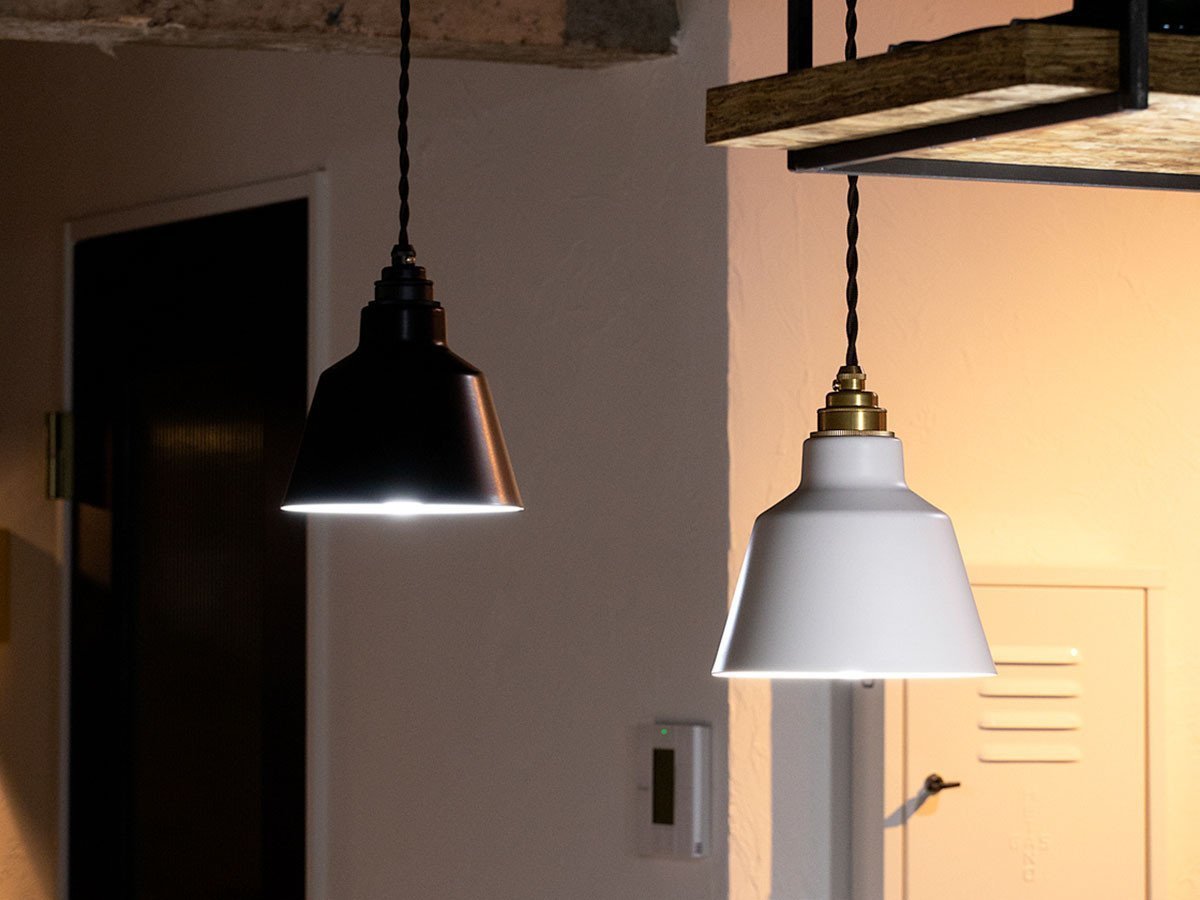 【フライミーパーラー/FLYMEe Parlor / GOODS】のPendant Light / ペンダントライト #105499 インテリア・キッズ・メンズ・レディースファッション・服の通販 founy(ファウニー) 　シンプル　Simple, Minimal　バランス　Balance, Style Balance　リラックス　Relax, Relaxed Fit　ホーム・キャンプ・アウトドア・お取り寄せ　Home Living / Home & Lifestyle / Camping Gear / Outdoor Camping　家具・インテリア　Home Furniture & Interior. Stylish & Functional Living Spaces　ライト・照明　Lamps & Lighting Fixtures　ペンダントライト・吊り下げ照明　Pendant Light / Hanging Light Fixture　「リモコンLED電球」選択時 調色イメージ|ID: prp329100000009146 ipo3291000000037078965