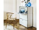 【ユーエスエム/USM / GOODS】のUSM Haller Cabinet / USMハラー キャビネット W / D / H:773 / 373 / 1090mm ドロップダウンドア × 2、エクステンションドア × 1 人気、トレンドファッション・服の通販 founy(ファニー) コレクション Collection, Seasonal Line シンプル Simple, Minimal ダウン Down, Puffer デスク Desk, Work Desk ドロップ Drop Shoulder, Dropped Style ニューヨーク New York, NYC Style ボックス Boxy, Box Shape ホーム・キャンプ・アウトドア・お取り寄せ Home Living / Home & Lifestyle / Camping Gear / Outdoor Camping 家具・インテリア Home Furniture & Interior. Stylish & Functional Living Spaces 収納家具・キャビネット Storage Furniture 収納キャビネット・扉付き棚 Cabinet / Storage Cabinet thumbnail 上段のドアを開いた状態で椅子を合わせれば、簡易デスクとしても使うことができます。|ID: prp329100000009209 ipo3291000000036813401