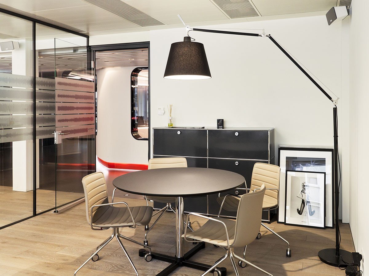 【ユーエスエム/USM / GOODS】のUSM Haller Cabinet / USMハラー キャビネット W / D / H:773 / 373 / 1090mm ドロップダウンドア × 2、エクステンションドア × 1 インテリア・キッズ・メンズ・レディースファッション・服の通販 founy(ファニー) 　コレクション　Collection, Seasonal Line　シンプル　Simple, Minimal　ダウン　Down, Puffer　デスク　Desk, Work Desk　ドロップ　Drop Shoulder, Dropped Style　ニューヨーク　New York, NYC Style　ボックス　Boxy, Box Shape　ホーム・キャンプ・アウトドア・お取り寄せ　Home Living / Home & Lifestyle / Camping Gear / Outdoor Camping　家具・インテリア　Home Furniture & Interior. Stylish & Functional Living Spaces　収納家具・キャビネット　Storage Furniture　収納キャビネット・扉付き棚　Cabinet / Storage Cabinet　参考イメージ|ID: prp329100000009209 ipo3291000000036813415