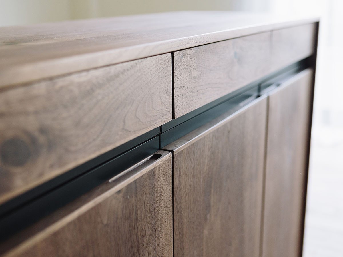 【ヒラシマ/HIRASHIMA / GOODS】のLIBERIA PLUS Side Board 127 / リベリアプラス サイドボード 127 インテリア・キッズ・メンズ・レディースファッション・服の通販 founy(ファニー) 　スリット　Slit, Slit Detail　ホーム・キャンプ・アウトドア・お取り寄せ　Home Living / Home & Lifestyle / Camping Gear / Outdoor Camping　家具・インテリア　Home Furniture & Interior. Stylish & Functional Living Spaces　収納家具・キャビネット　Storage Furniture　サイドボード・リビング収納　Cabinet / Storage Cabinet　「ウォールナット」参考イメージ|ID: prp329100000009218 ipo3291000000036815399