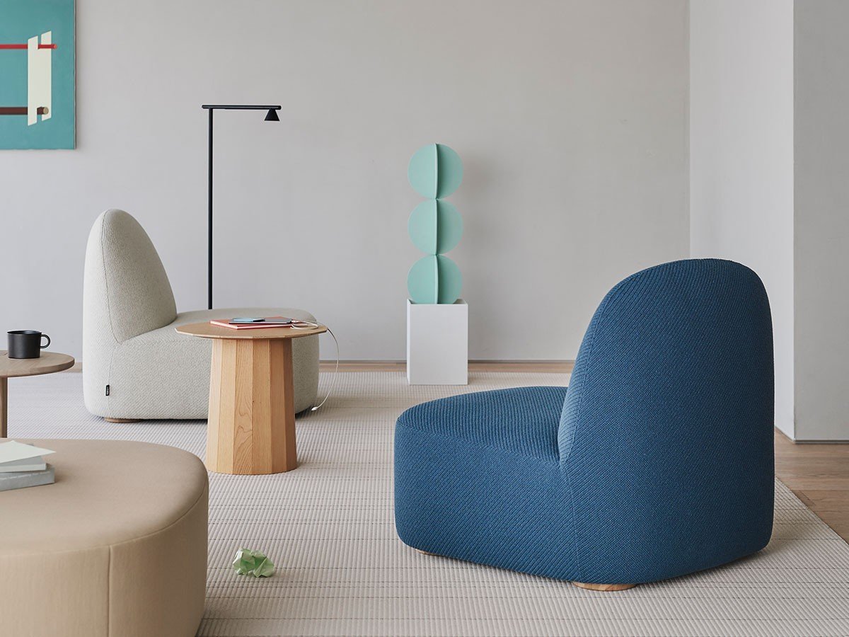 【カリモクニュースタンダード/KARIMOKU NEW STANDARD / GOODS】のCOLOUR WOOD PLAIN SMALL / カラーウッドプレーン(スモール) インテリア・キッズ・メンズ・レディースファッション・服の通販 founy(ファニー) コンパクト Compact, Small Size テーブル Table, Dining Table 台形 A-Line, Trapezoid Shape ホーム・キャンプ・アウトドア・お取り寄せ Home Living / Home & Lifestyle / Camping Gear / Outdoor Camping 家具・インテリア Home Furniture & Interior. Stylish & Functional Living Spaces テーブル Dining, Coffee & Side Tables ローテーブル・センターテーブル Coffee & Center Tables Photographer:Masaaki Inoue, Bouillon|ID: prp329100000009243 ipo3291000000033332028