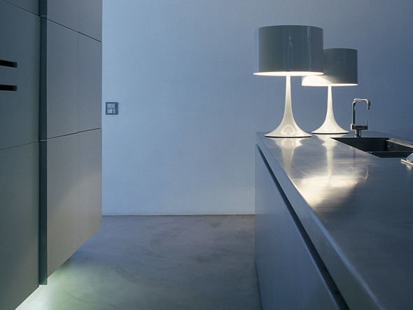 【フロス/FLOS / GOODS】のSPUN LIGHT T1 / スパンライト T1 インテリア・キッズ・メンズ・レディースファッション・服の通販 founy(ファニー) 　送料無料　Free Shipping　エレガント 上品　Elegant　テーブル　Table, Dining Table　フォルム　Silhouette, Form　モダン　Modern, Contemporary　ホーム・キャンプ・アウトドア・お取り寄せ　Home Living / Home & Lifestyle / Camping Gear / Outdoor Camping　家具・インテリア　Home Furniture & Interior. Stylish & Functional Living Spaces　ライト・照明　Lamps & Lighting Fixtures　左:T2、右:T1(本商品)|ID: prp329100000009424 ipo3291000000035032058