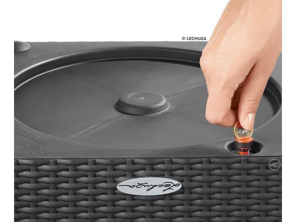 【レチューザ/Lechuza / GOODS】のCottage Cube / コテージキューブ 底面灌水セット付 インテリア・キッズ・メンズ・レディースファッション・服の通販 founy(ファニー) 　ライナー　Liner, Inner Layer　送料無料　Free Shipping　おすすめ　Recommended / Our Picks　ホーム・キャンプ・アウトドア・お取り寄せ　Home Living / Home & Lifestyle / Camping Gear / Outdoor Camping　家具・インテリア　Home Furniture & Interior. Stylish & Functional Living Spaces　その他 インテリア雑貨、家具　Home Decor & Furniture Extras　底栓取外しイメージ|ID: prp329100000009439 ipo3291000000030238070