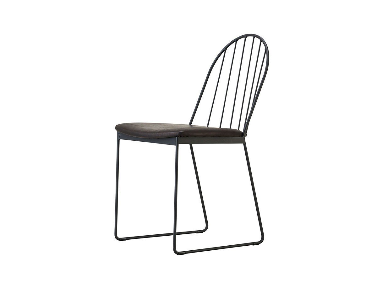【杉山製作所/Sugiyama Seisakusho / GOODS】のfelice chair mio / フェリーチェ チェア ミオ インテリア・キッズ・メンズ・レディースファッション・服の通販 founy(ファニー) 　送料無料　Free Shipping　コンパクト　Compact　シンプル　Simple　フレーム　Flame　ホーム・キャンプ・アウトドア・お取り寄せ　Home,Garden,Outdoor,Camping Gear　家具・インテリア　Furniture　チェア・椅子　Chair　ダイニングチェア　Dining Chair　張地:牛革 AGBL エージングレザー黒(Bランク)、フレームサンドブラック、サイズ:座面高44cm|ID: prp329100000009797 ipo3291000000031779572