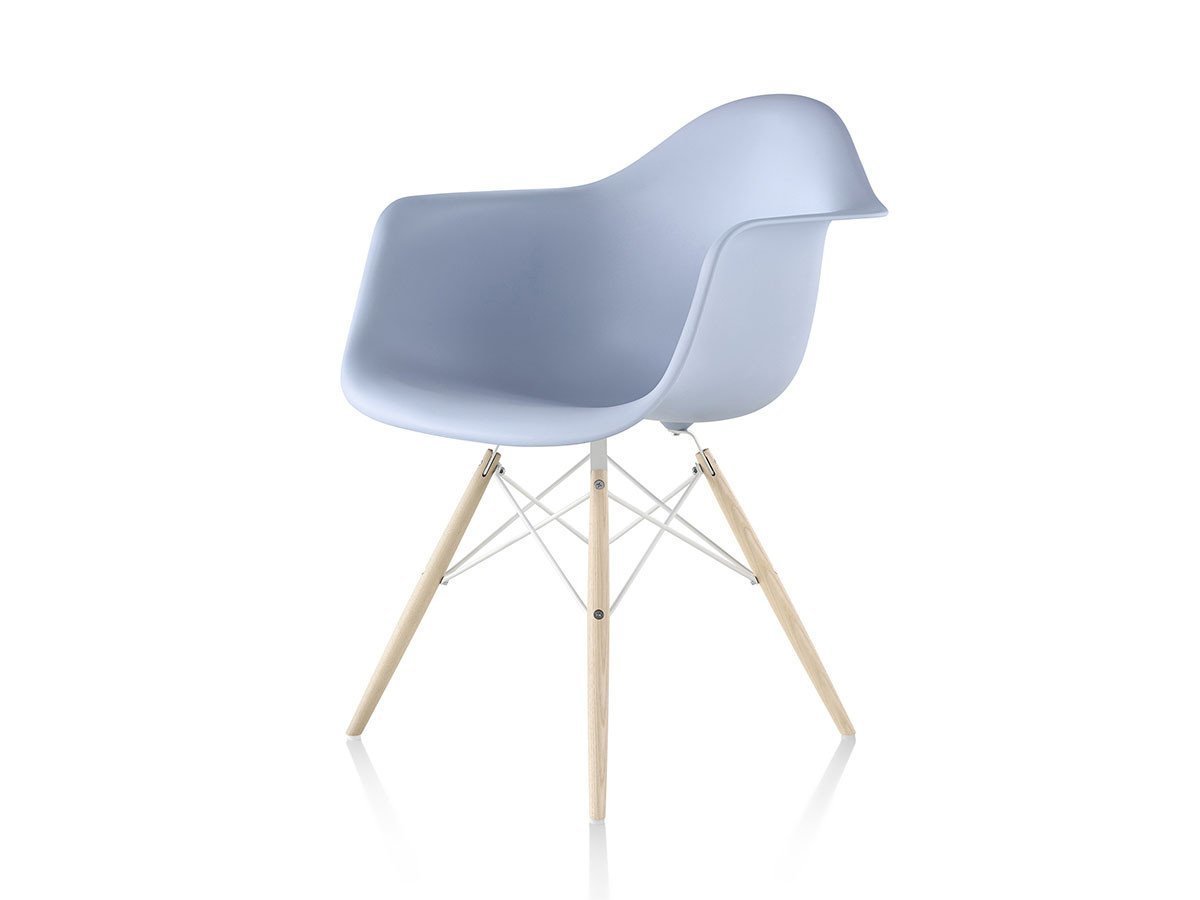 【ハーマンミラー/Herman Miller / GOODS】のEames Molded Plastic Arm Shell Chair / イームズ プラスチックアームシェルチェア ダウェルベース DAW. インテリア・キッズ・メンズ・レディースファッション・服の通販 founy(ファニー) 　シンプル　Simple, Minimal　人気　Popular, Best Seller　フォルム　Silhouette, Form　ホーム・キャンプ・アウトドア・お取り寄せ　Home Living / Home & Lifestyle / Camping Gear / Outdoor Camping　家具・インテリア　Home Furniture & Interior. Stylish & Functional Living Spaces　チェア・椅子　Seating & Chairs　ダイニングチェア・木製チェア　Dining Chairs　シェルブルーアイス、ワイヤーホワイト、ウッド:ホワイトアッシュ|ID: prp329100000009955 ipo3291000000033879772