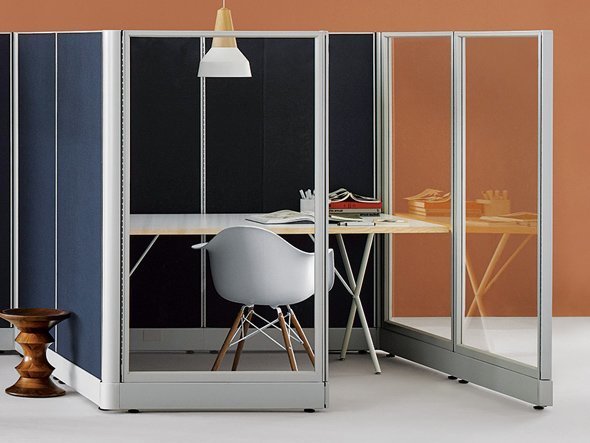 【ハーマンミラー/Herman Miller / GOODS】のEames Molded Plastic Arm Shell Chair / イームズ プラスチックアームシェルチェア ダウェルベース DAW. インテリア・キッズ・メンズ・レディースファッション・服の通販 founy(ファウニー) 　シンプル　Simple, Minimal　人気　Popular, Best Seller　フォルム　Silhouette, Form　ホーム・キャンプ・アウトドア・お取り寄せ　Home Living / Home & Lifestyle / Camping Gear / Outdoor Camping　家具・インテリア　Home Furniture & Interior. Stylish & Functional Living Spaces　チェア・椅子　Seating & Chairs　ダイニングチェア・木製チェア　Dining Chairs　シェルホワイト、ウッド:ウォールナット|ID: prp329100000009955 ipo3291000000037066015