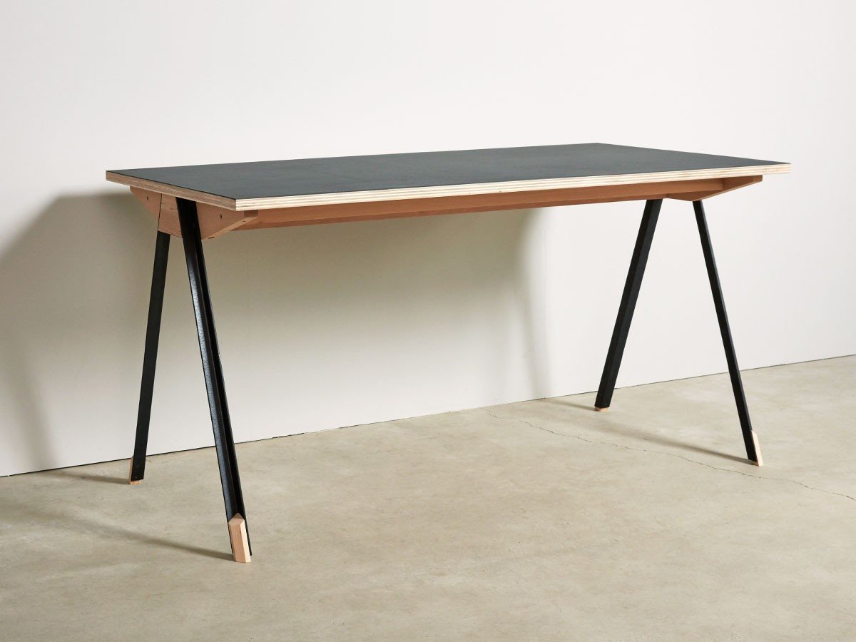 【石巻工房/Ishinomaki Laboratory / GOODS】のKOBO ST-DESK / 工房 ST-デスク インテリア・キッズ・メンズ・レディースファッション・服の通販 founy(ファニー) 　コルク　Cork, Cork Material　コンパクト　Compact, Small Size　シンプル　Simple, Minimal　テーブル　Table, Dining Table　デスク　Desk, Work Desk　ワーク　Workwear, Utility Style　抗菌　Antibacterial, Bacteria-Resistant　ホーム・キャンプ・アウトドア・お取り寄せ　Home Living / Home & Lifestyle / Camping Gear / Outdoor Camping　家具・インテリア　Home Furniture & Interior. Stylish & Functional Living Spaces　テーブル　Dining, Coffee & Side Tables　ダイニングテーブル・食卓テーブル　Dining Tables　チャコール|ID: prp329100000010170 ipo3291000000036803370