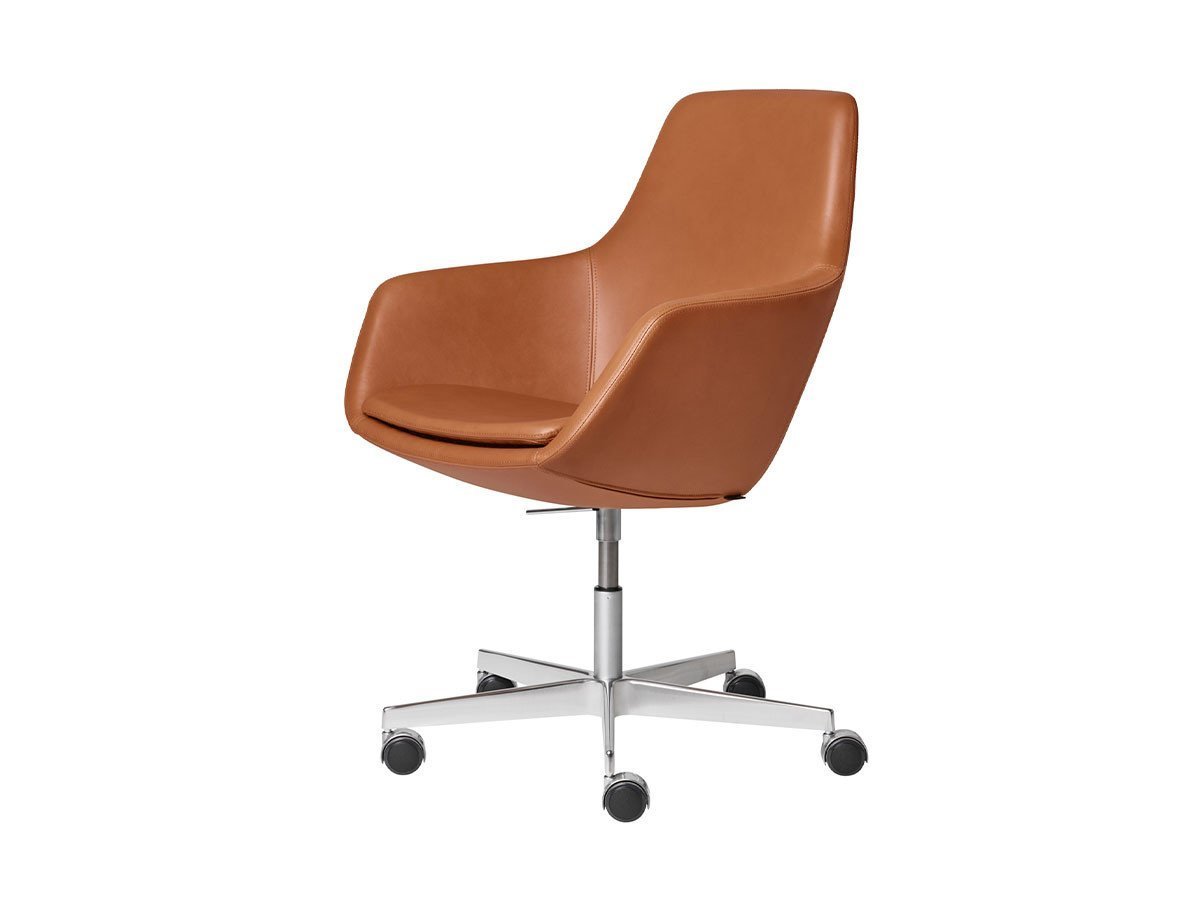 【フリッツ ハンセン/FRITZ HANSEN / GOODS】のLITTLE GIRAFFE / リトルジラフ チェア キャスター付5スターベース 3211 / 3211R インテリア・キッズ・メンズ・レディースファッション・服の通販 founy(ファニー) 　サテン　Satin, Glossy Fabric　テーブル　Table, Dining Table　ファブリック　Fabric, Textile　フレーム　Frame, Outline　送料無料　Free Shipping　ホーム・キャンプ・アウトドア・お取り寄せ　Home Living / Home & Lifestyle / Camping Gear / Outdoor Camping　家具・インテリア　Home Furniture & Interior. Stylish & Functional Living Spaces　チェア・椅子　Seating & Chairs　オフィスチェア・在宅ワーク用チェア　Office & Desk Chairs　張地 :グレースレザー / ウォルナット(カテゴリー5)、脚部:アルミニウム / サテン仕上|ID: prp329100000010265 ipo3291000000030228337