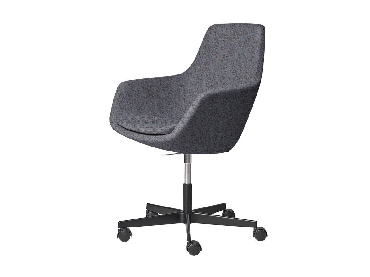 【フリッツ ハンセン/FRITZ HANSEN / GOODS】のLITTLE GIRAFFE / リトルジラフ チェア キャスター付5スターベース 3211 / 3211R インテリア・キッズ・メンズ・レディースファッション・服の通販 founy(ファニー) 　サテン　Satin, Glossy Fabric　テーブル　Table, Dining Table　ファブリック　Fabric, Textile　フレーム　Frame, Outline　送料無料　Free Shipping　ホーム・キャンプ・アウトドア・お取り寄せ　Home Living / Home & Lifestyle / Camping Gear / Outdoor Camping　家具・インテリア　Home Furniture & Interior. Stylish & Functional Living Spaces　チェア・椅子　Seating & Chairs　オフィスチェア・在宅ワーク用チェア　Office & Desk Chairs　張地:1150 オレンジ / ブルー(クリスチャンハウン)、脚部:ブラック粉体塗装仕上|ID: prp329100000010265 ipo3291000000030228520