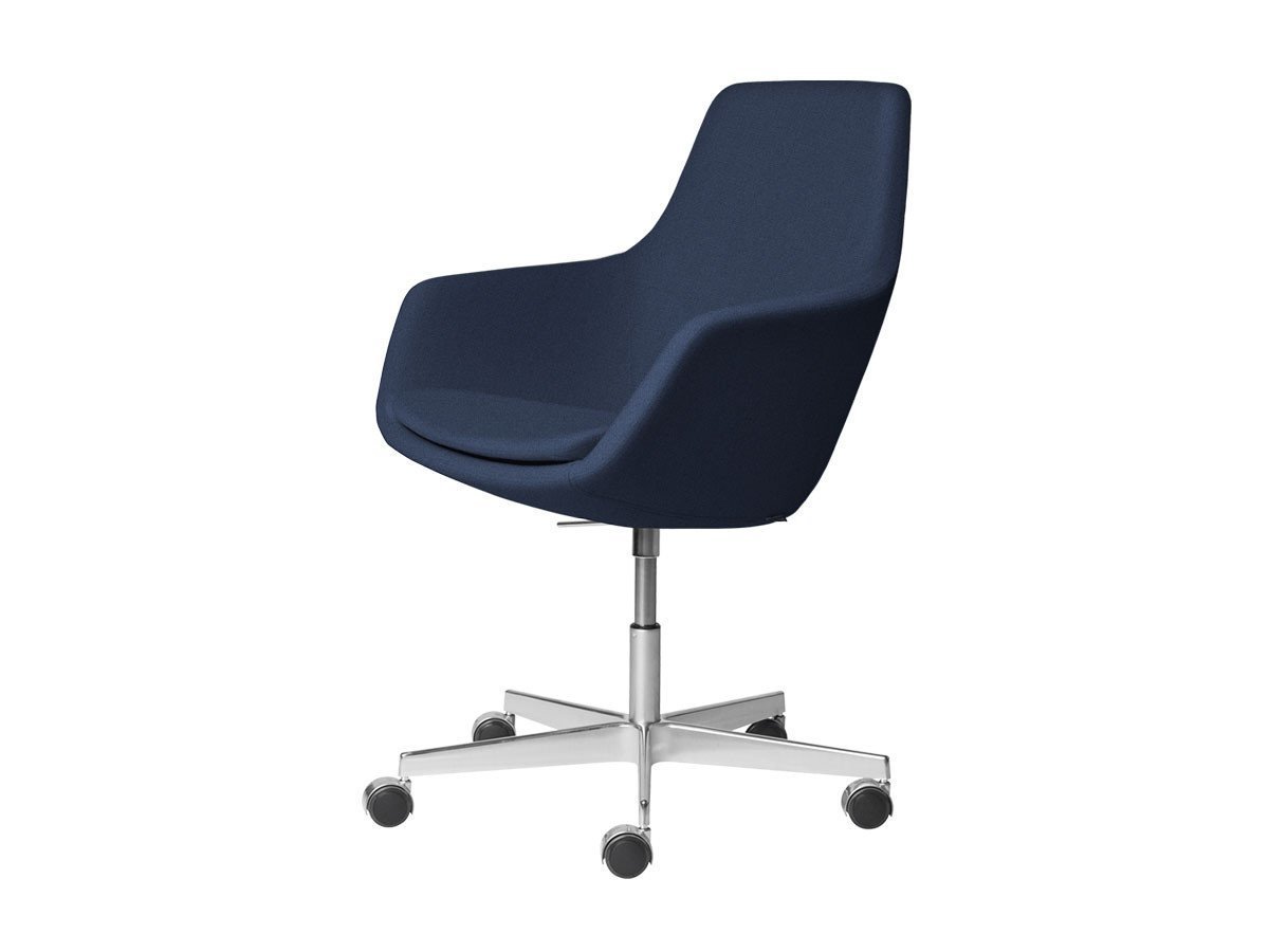 【フリッツ ハンセン/FRITZ HANSEN / GOODS】のLITTLE GIRAFFE / リトルジラフ チェア キャスター付5スターベース 3211 / 3211R インテリア・キッズ・メンズ・レディースファッション・服の通販 founy(ファニー) 　サテン　Satin, Glossy Fabric　テーブル　Table, Dining Table　ファブリック　Fabric, Textile　フレーム　Frame, Outline　送料無料　Free Shipping　ホーム・キャンプ・アウトドア・お取り寄せ　Home Living / Home & Lifestyle / Camping Gear / Outdoor Camping　家具・インテリア　Home Furniture & Interior. Stylish & Functional Living Spaces　チェア・椅子　Seating & Chairs　オフィスチェア・在宅ワーク用チェア　Office & Desk Chairs　張地:1153 ブルーユニ(クリスチャンハウン)、脚部:アルミニウム / サテン仕上|ID: prp329100000010265 ipo3291000000030228540