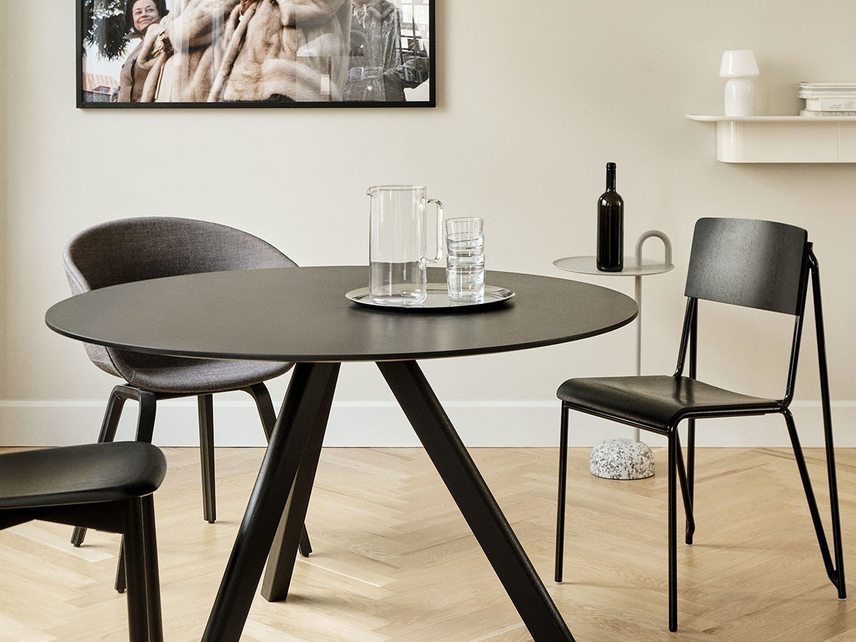 【ヘイ/HAY / GOODS】のCPH 20 ROUND / CPH 20 ラウンド 直径90cm インテリア・キッズ・メンズ・レディースファッション・服の通販 founy(ファニー) 　コレクション　Collection, Seasonal Line　シンプル　Simple, Minimal　テーブル　Table, Dining Table　ラウンド　Round, Round Neck　ホーム・キャンプ・アウトドア・お取り寄せ　Home Living / Home & Lifestyle / Camping Gear / Outdoor Camping　家具・インテリア　Home Furniture & Interior. Stylish & Functional Living Spaces　テーブル　Dining, Coffee & Side Tables　ダイニングテーブル・食卓テーブル　Dining Tables　ホーム・キャンプ・アウトドア・お取り寄せ　Home Living / Home & Lifestyle / Camping Gear / Outdoor Camping　家具・インテリア　Home Furniture & Interior. Stylish & Functional Living Spaces　テーブル　Dining, Coffee & Side Tables　カフェテーブル・丸型テーブル　Cafe & Bistro Tables　参考商品|ID: prp329100000010280 ipo3291000000036859941