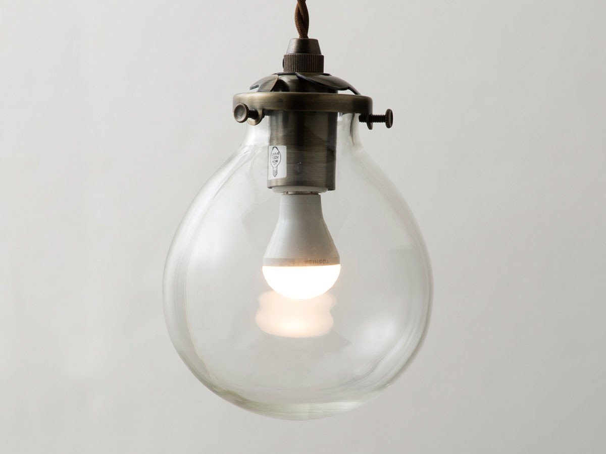 【フライミーパーラー/FLYMEe Parlor / GOODS】のPendant Light / ペンダントライト #105006 インテリア・キッズ・メンズ・レディースファッション・服の通販 founy(ファニー) 　おすすめ　Recommended / Our Picks　アンティーク　Antique-Inspired　ガラス　Glass, Glassware　ハンド　Hand, Handmade　フォルム　Silhouette, Form　ホーム・キャンプ・アウトドア・お取り寄せ　Home Living / Home & Lifestyle / Camping Gear / Outdoor Camping　家具・インテリア　Home Furniture & Interior. Stylish & Functional Living Spaces　ライト・照明　Lamps & Lighting Fixtures　ペンダントライト・吊り下げ照明　Pendant Light / Hanging Light Fixture　付属電球:LED電球|ID: prp329100000010355 ipo3291000000036807599