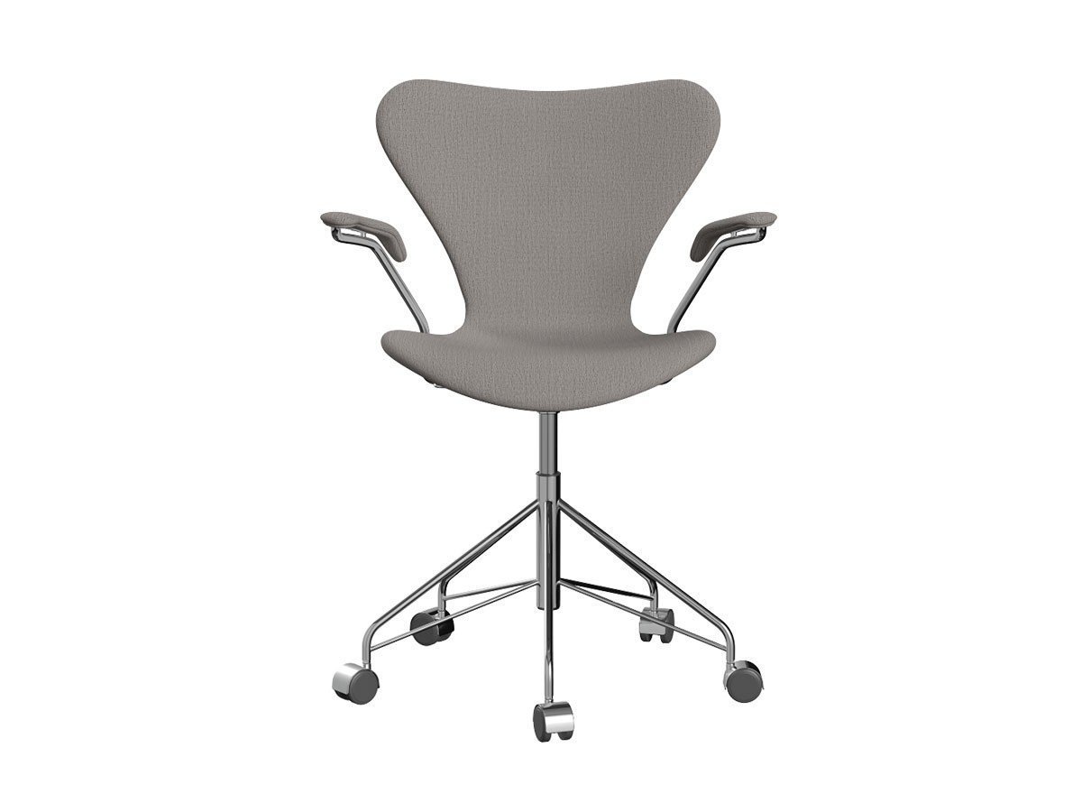【フリッツ ハンセン/FRITZ HANSEN / GOODS】のSERIES 7 / セブンチェア フルパディング アームチェア キャスター付き回転ベース 3217 インテリア・キッズ・メンズ・レディースファッション・服の通販 founy(ファニー) 　キャップ　Cap, Baseball Cap　クッション　Cushion, Throw Pillow　シェイプ　Shape, Slim Fit　ファブリック　Fabric, Textile　送料無料　Free Shipping　おすすめ　Recommended / Our Picks　ホーム・キャンプ・アウトドア・お取り寄せ　Home Living / Home & Lifestyle / Camping Gear / Outdoor Camping　家具・インテリア　Home Furniture & Interior. Stylish & Functional Living Spaces　チェア・椅子　Seating & Chairs　アームチェア・アクセントチェア　Armchairs & Accent Chairs　ホーム・キャンプ・アウトドア・お取り寄せ　Home Living / Home & Lifestyle / Camping Gear / Outdoor Camping　家具・インテリア　Home Furniture & Interior. Stylish & Functional Living Spaces　チェア・椅子　Seating & Chairs　オフィスチェア・在宅ワーク用チェア　Office & Desk Chairs　張地:1121 ベージュ(クリスチャンハウン)、フレーム:クローム仕上、キャスターキャップ:クローム|ID: prp329100000010443 ipo3291000000035911108