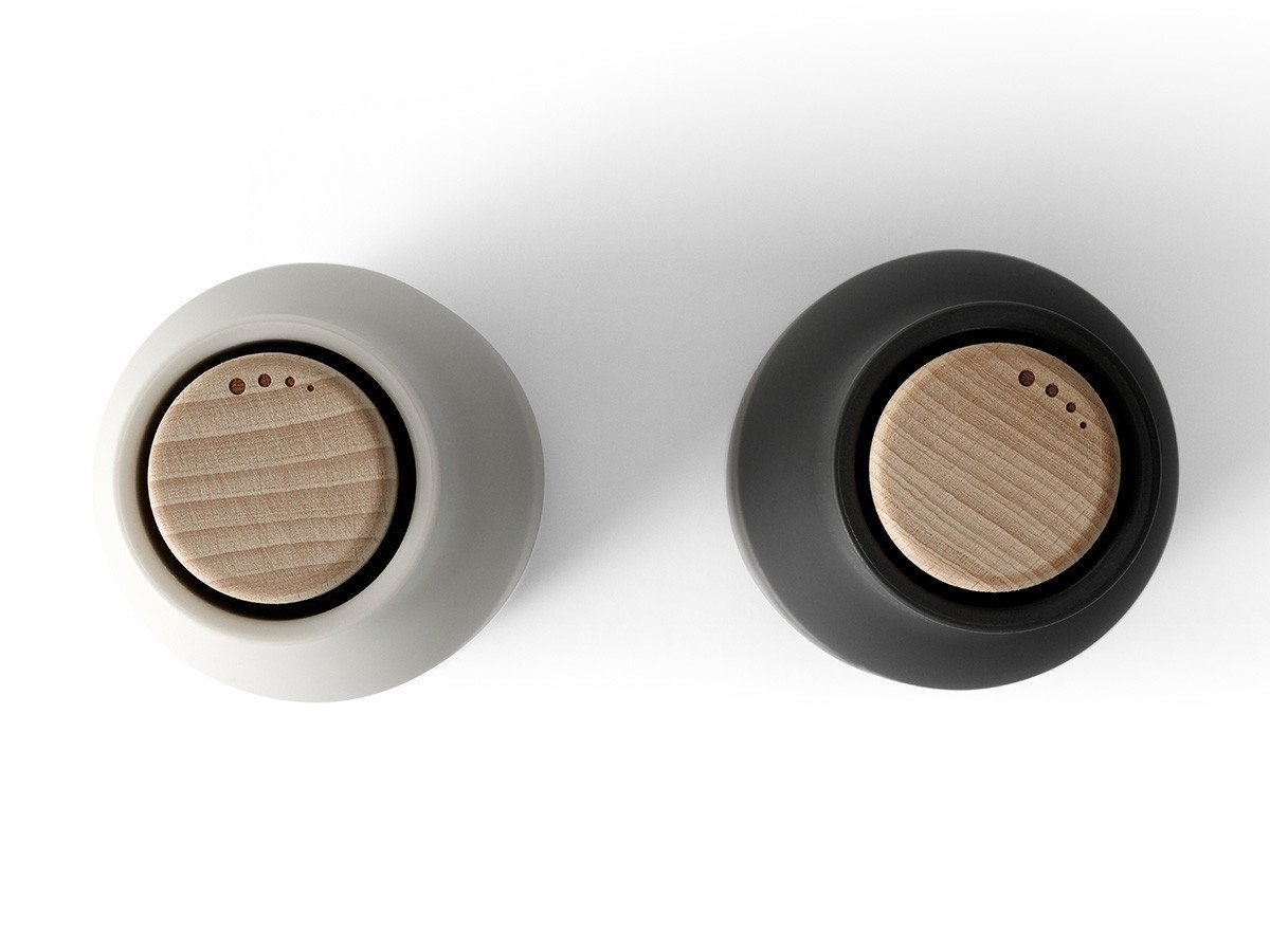 【オード コペンハーゲン/Audo Copenhagen / GOODS】のBottle Grinder Small 2P Set / ボトルグラインダー スモール2個セット(アッシュ&カーボン) 人気、トレンドファッション・服の通販 founy(ファニー) 　送料無料　Free Shipping　コルク　Cork　シンプル　Simple　テクスチャー　Texture　テーブル　Table　ホーム・キャンプ・アウトドア・お取り寄せ　Home,Garden,Outdoor,Camping Gear　キッチン・ダイニング　Kitchen & Dining Essentials. Stylish & Functional Tableware　キッチン収納　Kitchen　other-4|ID: prp329100000010541 ipo3291000000031510271