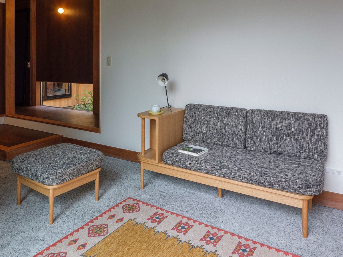 【アキ プラス/AKI+ / GOODS】のJYABARA Lounge Bench Long / ジャバラ ラウンジベンチ ロング 人気、トレンドファッション・服の通販 founy(ファニー) クッション Cushion, Throw Pillow モダン Modern, Contemporary ロング Long, Long-Length ホーム・キャンプ・アウトドア・お取り寄せ Home Living / Home & Lifestyle / Camping Gear / Outdoor Camping 家具・インテリア Home Furniture & Interior. Stylish & Functional Living Spaces チェア・椅子 Seating & Chairs ダイニングベンチ・玄関ベンチ Bench & Dining Benches other-6|ID: prp329100000010543 ipo3291000000031551594