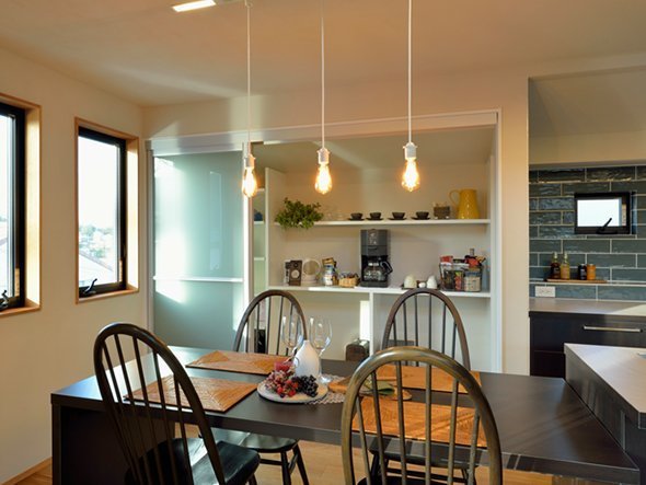 【アーコール/ercol / GOODS】のOriginals 1875A Quaker Armchair / オリジナルズ 1875A クゥエーカー アームチェア インテリア・キッズ・メンズ・レディースファッション・服の通販 founy(ファニー) 　送料無料　Free Shipping　クッション　Cushion, Throw Pillow　ホーム・キャンプ・アウトドア・お取り寄せ　Home Living / Home & Lifestyle / Camping Gear / Outdoor Camping　家具・インテリア　Home Furniture & Interior. Stylish & Functional Living Spaces　チェア・椅子　Seating & Chairs　ダイニングチェア・木製チェア　Dining Chairs　ホーム・キャンプ・アウトドア・お取り寄せ　Home Living / Home & Lifestyle / Camping Gear / Outdoor Camping　家具・インテリア　Home Furniture & Interior. Stylish & Functional Living Spaces　チェア・椅子　Seating & Chairs　アームチェア・アクセントチェア　Armchairs & Accent Chairs　|ID: prp329100000010669 ipo3291000000034797081